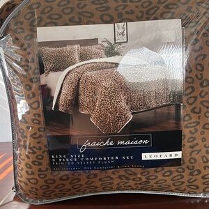 Leopard Print Comforter Set - King Size